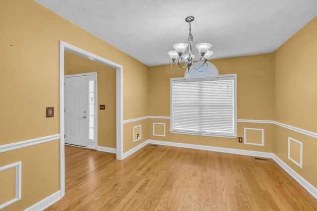 1017 Crystal Bear Trl, Murfreesboro, TN 37128