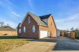 1017 Crystal Bear Trl, Murfreesboro, TN 37128