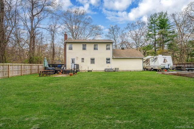 248 Revilo Avenue, Shirley, NY 11967