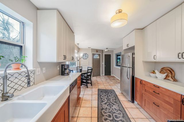 248 Revilo Avenue, Shirley, NY 11967