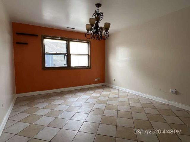 9128 S Komensky Avenue, Oak Lawn, IL 60453