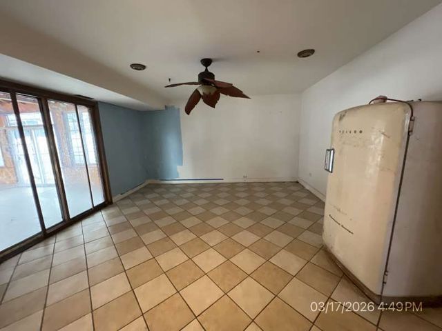 9128 S Komensky Avenue, Oak Lawn, IL 60453