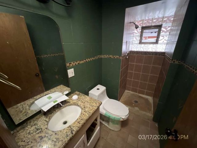 9128 S Komensky Avenue, Oak Lawn, IL 60453