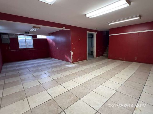 9128 S Komensky Avenue, Oak Lawn, IL 60453