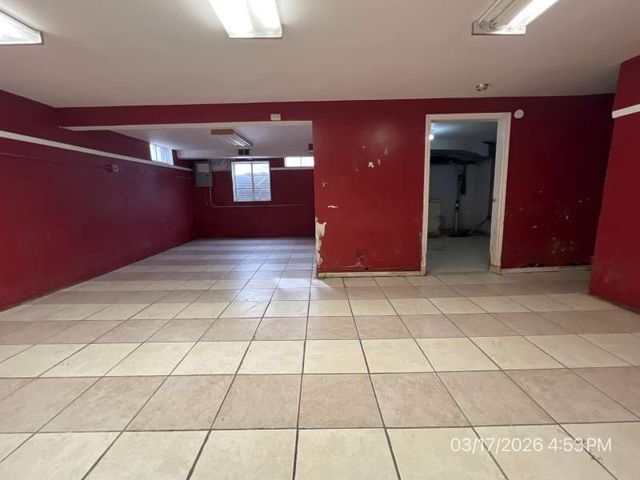 9128 S Komensky Avenue, Oak Lawn, IL 60453