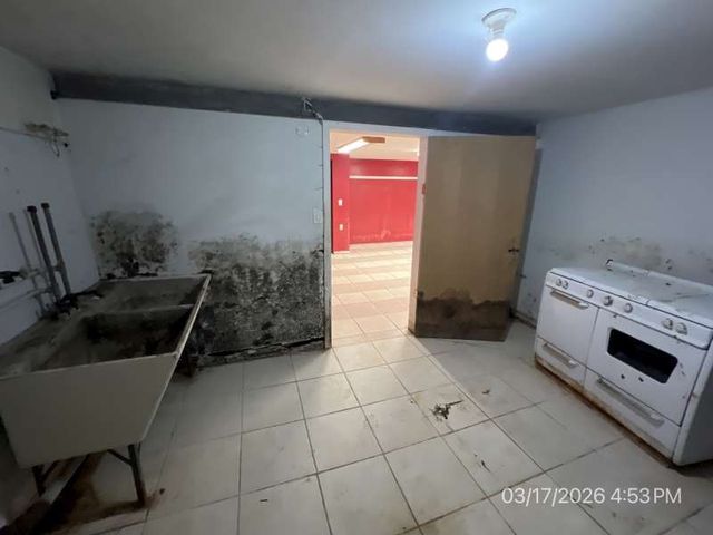 9128 S Komensky Avenue, Oak Lawn, IL 60453