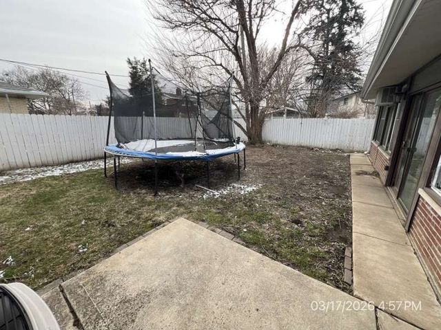 9128 S Komensky Avenue, Oak Lawn, IL 60453