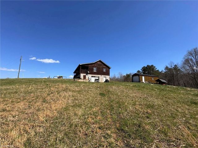 202 Roby Fulk Road, Pinnacle, NC 27043