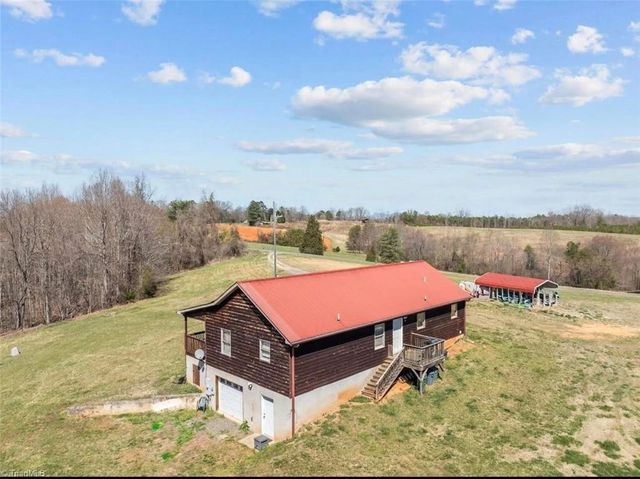 202 Roby Fulk Road, Pinnacle, NC 27043