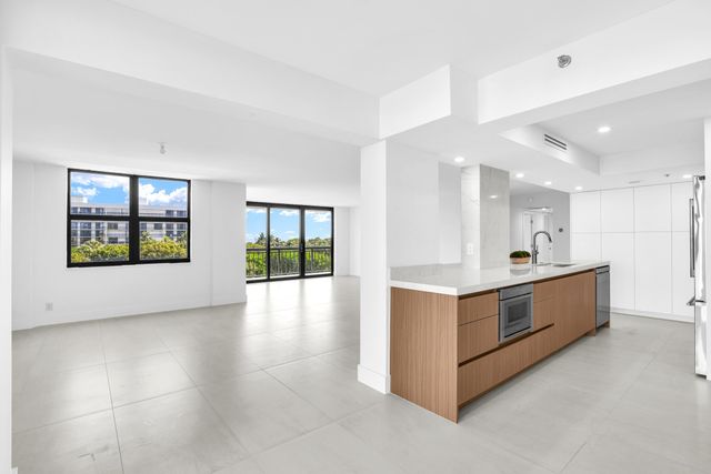 2001 N Ocean Boulevard 502, Boca Raton, FL 33431