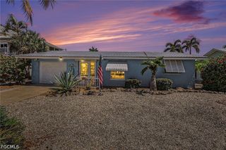 3608 Rita LN, St James City, FL 33956