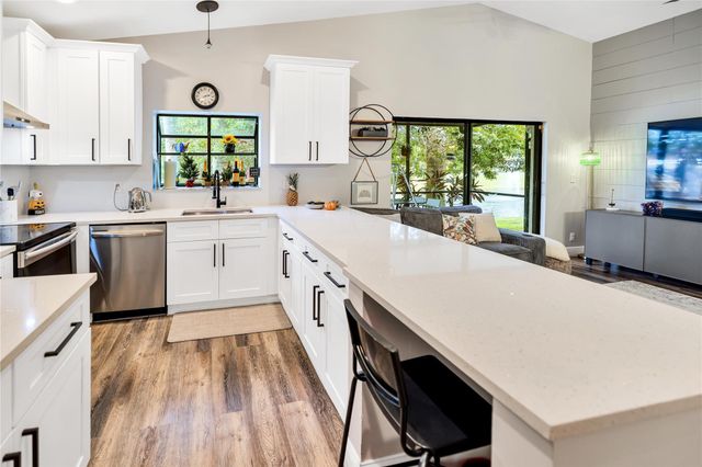 5568 American Circle, Delray Beach, FL 33484