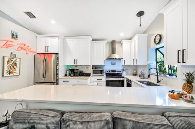 5568 American Circle, Delray Beach, FL 33484