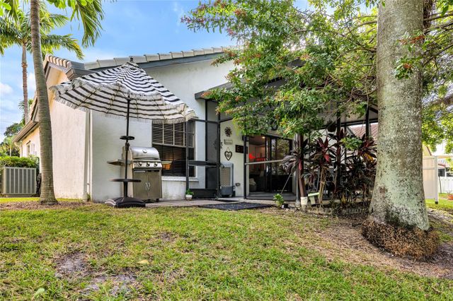5568 American Circle, Delray Beach, FL 33484