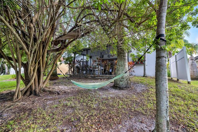 5568 American Circle, Delray Beach, FL 33484