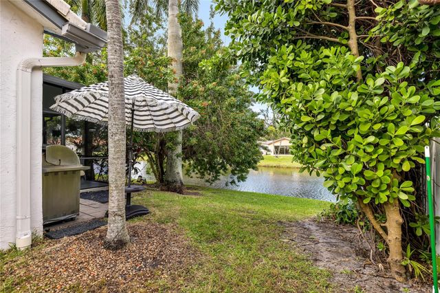 5568 American Circle, Delray Beach, FL 33484