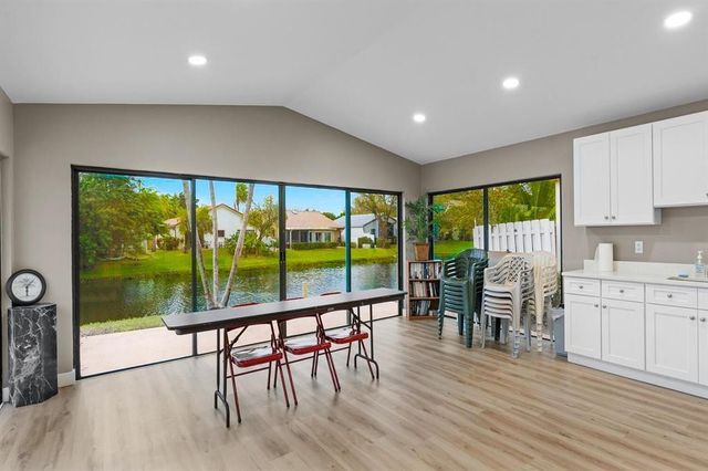 5568 American Circle, Delray Beach, FL 33484