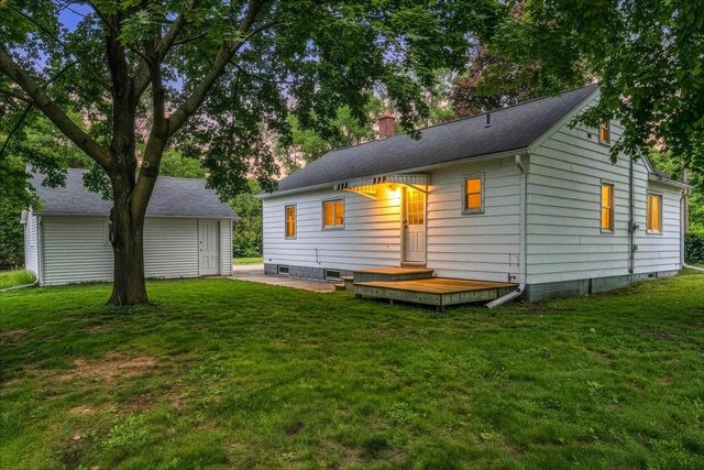 1565 RIVERSIDE DRIVE, Suamico, WI 54173