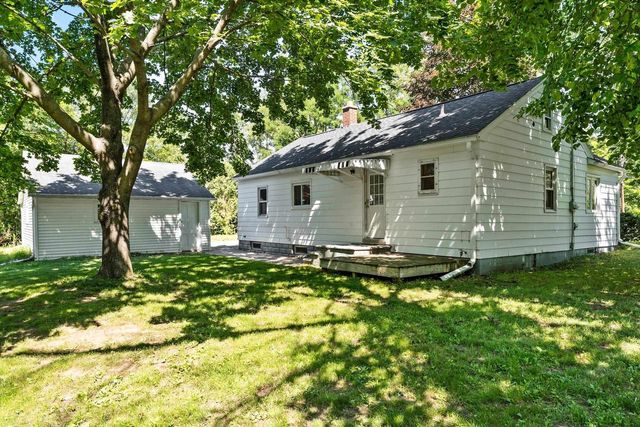 1565 RIVERSIDE DRIVE, Suamico, WI 54173