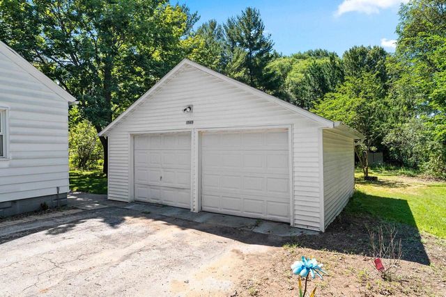 1565 RIVERSIDE DRIVE, Suamico, WI 54173