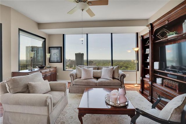 2828 Peachtree Road NW 1901, Atlanta, GA 30305