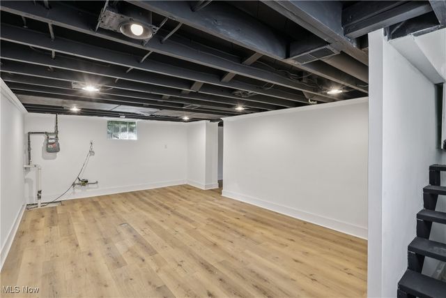 670 Comstock Street NW, Warren, OH 44483