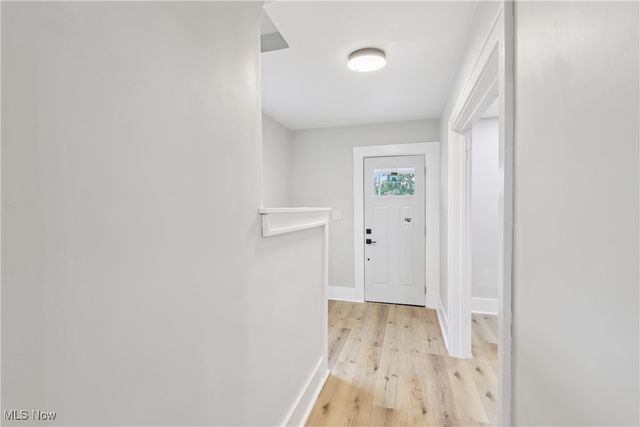 670 Comstock Street NW, Warren, OH 44483