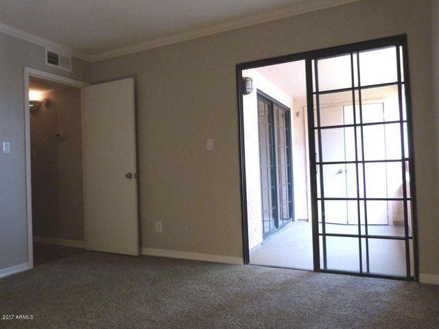 3131 W Cochise Drive Unit 207, Phoenix, AZ 85051