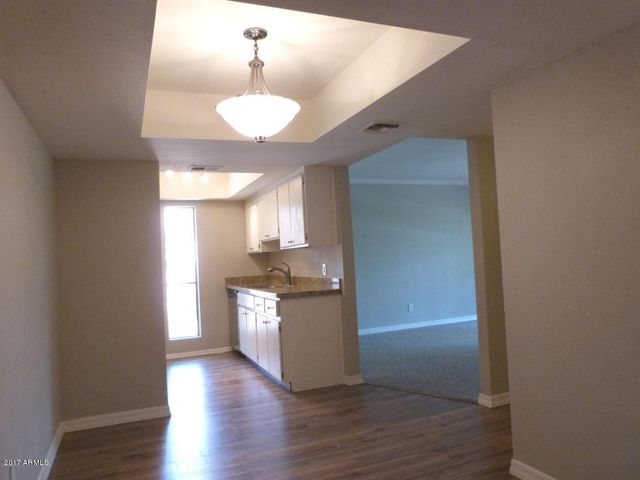 3131 W Cochise Drive Unit 207, Phoenix, AZ 85051