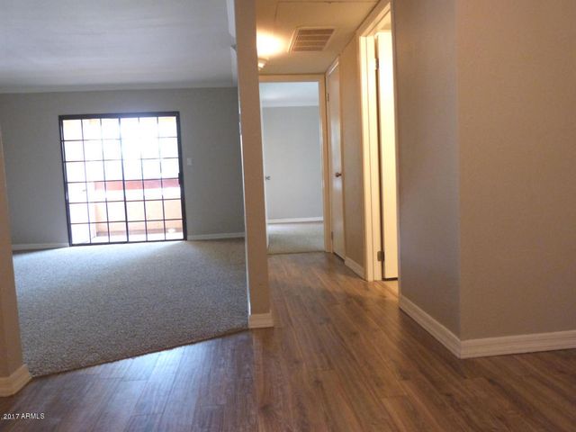 3131 W Cochise Drive Unit 207, Phoenix, AZ 85051