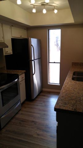 3131 W Cochise Drive Unit 207, Phoenix, AZ 85051