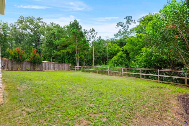 304 Kendall Court, Perry, GA 31069