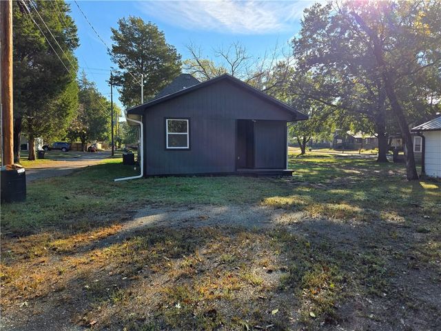 203 N Chestnut Street, Pittsburg, KS 66762