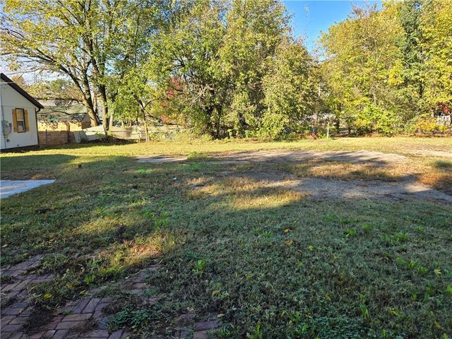 203 N Chestnut Street, Pittsburg, KS 66762