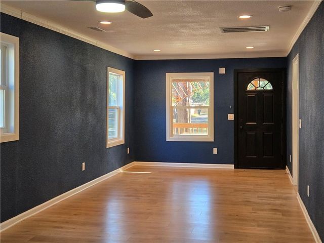 203 N Chestnut Street, Pittsburg, KS 66762