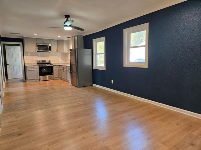 203 N Chestnut Street, Pittsburg, KS 66762