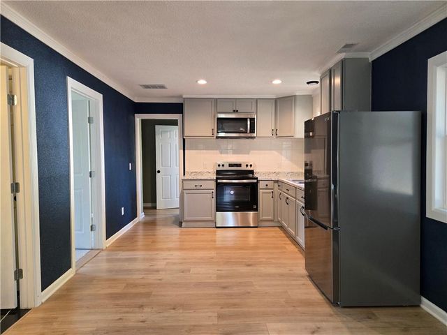 203 N Chestnut Street, Pittsburg, KS 66762