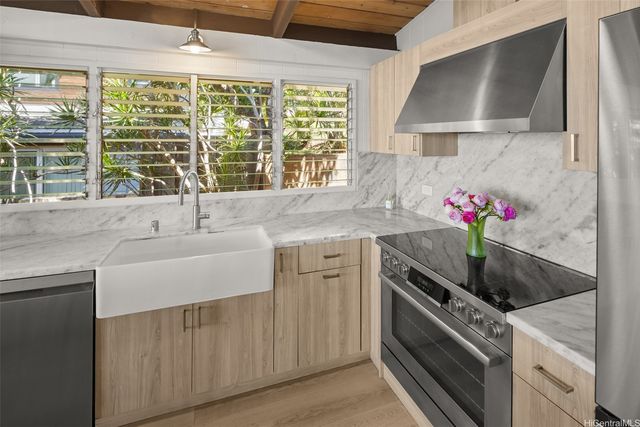 1761 Halekoa Drive, Honolulu, HI 96821