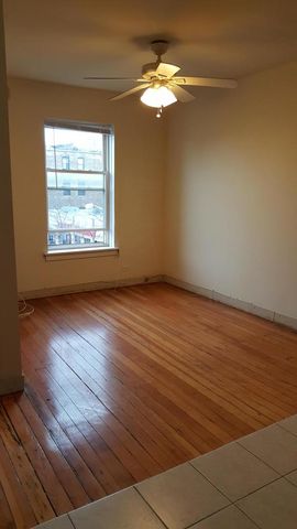 4764 N Virginia Avenue 206, Chicago, IL 60625
