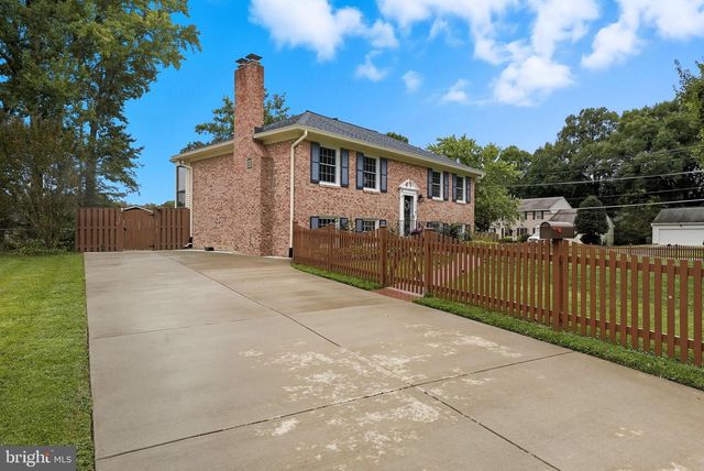 2007 COOL SPRING DR, Alexandria, VA 22308