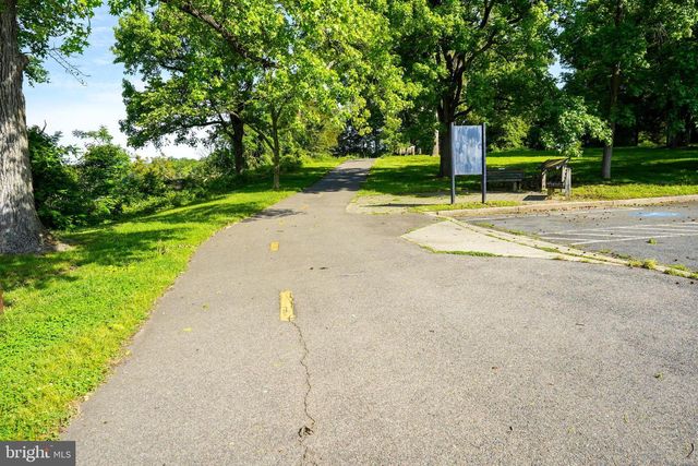 2007 COOL SPRING DR, Alexandria, VA 22308