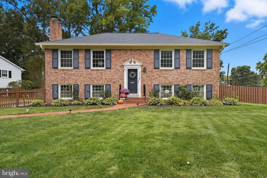 2007 COOL SPRING DR, Alexandria, VA 22308