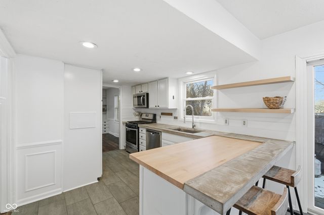 2711 Pomona Court, Indianapolis, IN 46268