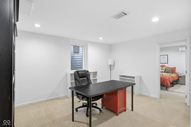 2711 Pomona Court, Indianapolis, IN 46268