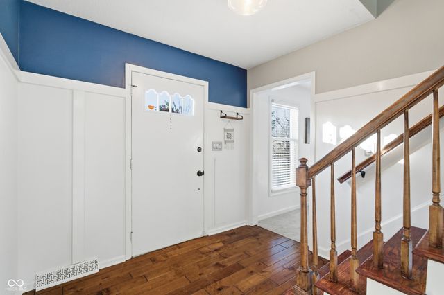 2711 Pomona Court, Indianapolis, IN 46268