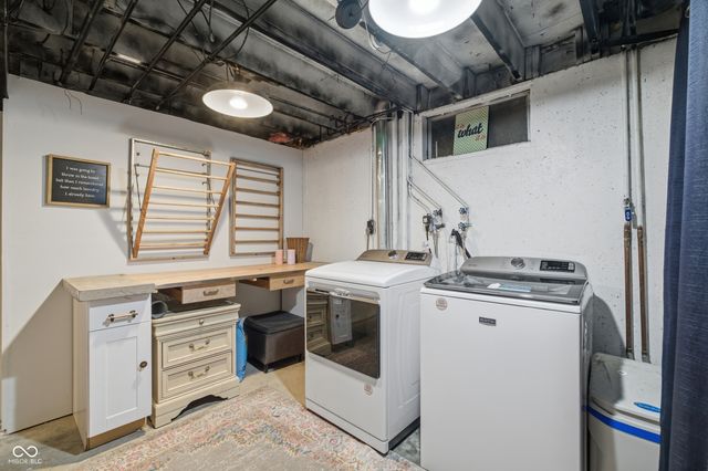 2711 Pomona Court, Indianapolis, IN 46268