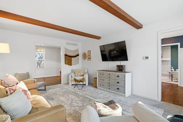 2711 Pomona Court, Indianapolis, IN 46268