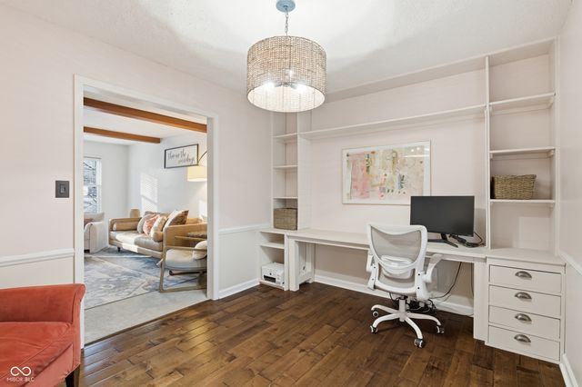 2711 Pomona Court, Indianapolis, IN 46268