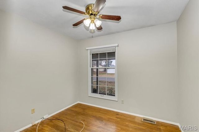 2180 N Pointe Lane, Florissant, MO 63031