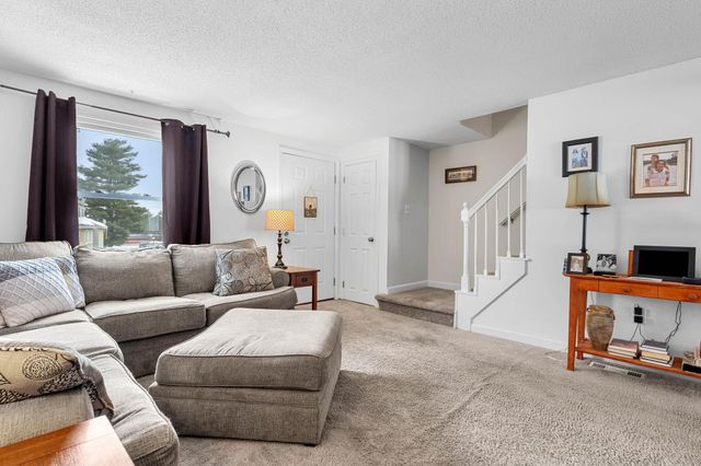 4 Gunstock Ridge, Merrimack, NH 03054